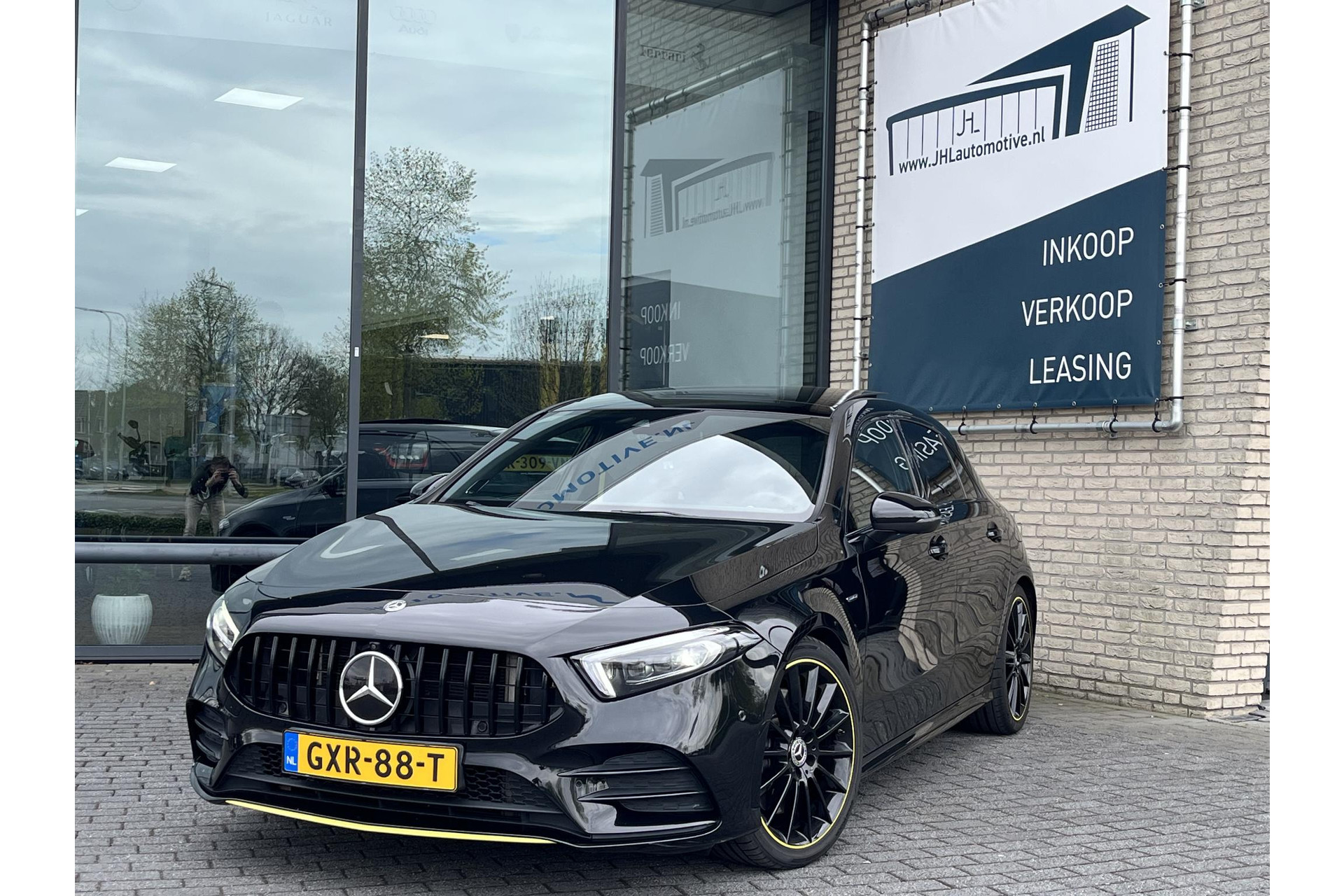 Mercedes-Benz A-Klasse 250 Edition One*AMG*PANO*BURMESTER*ACC*CAM*TEL*19